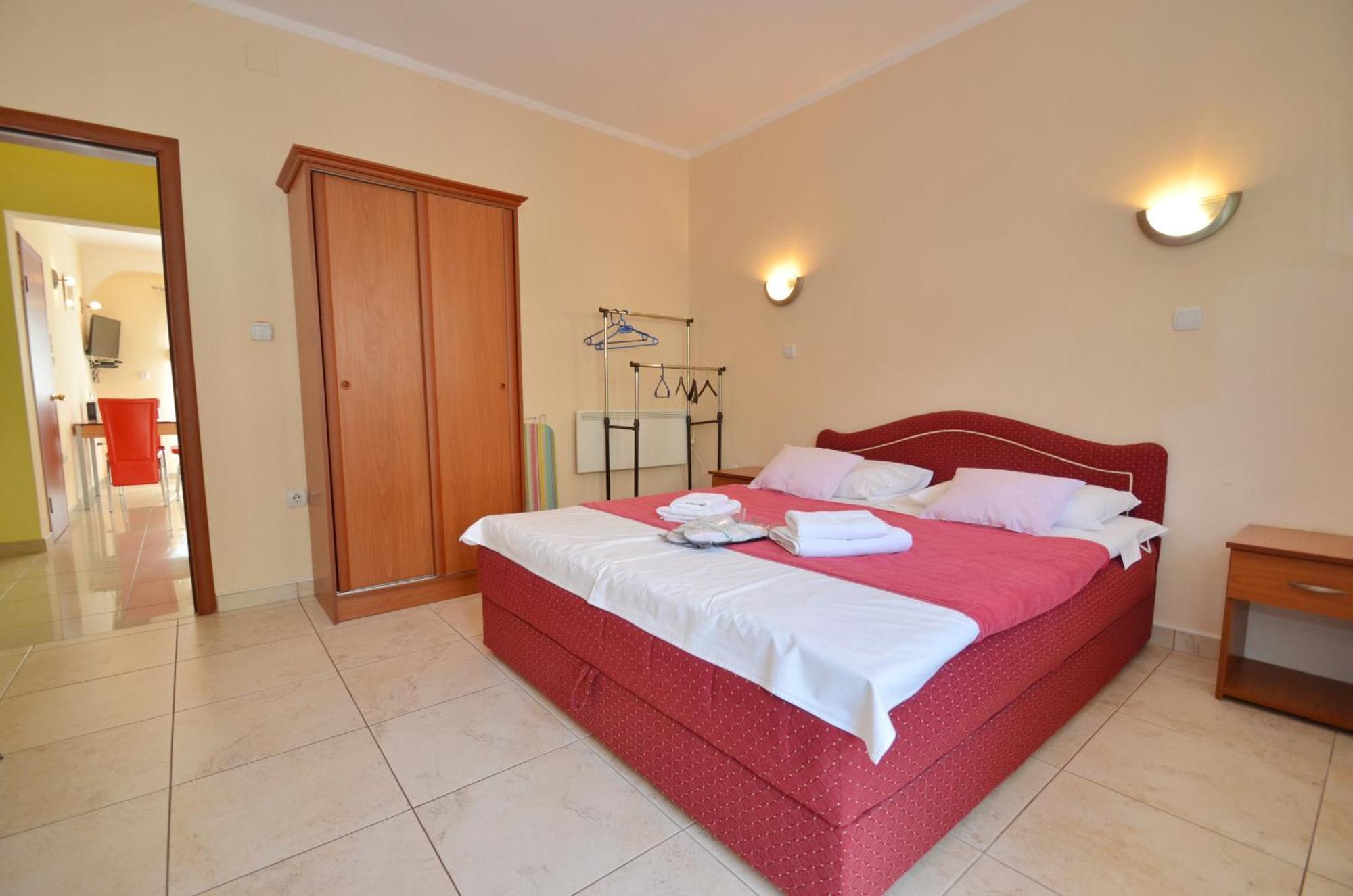 Apartments Dinko Zifra Tivat Eksteriør billede