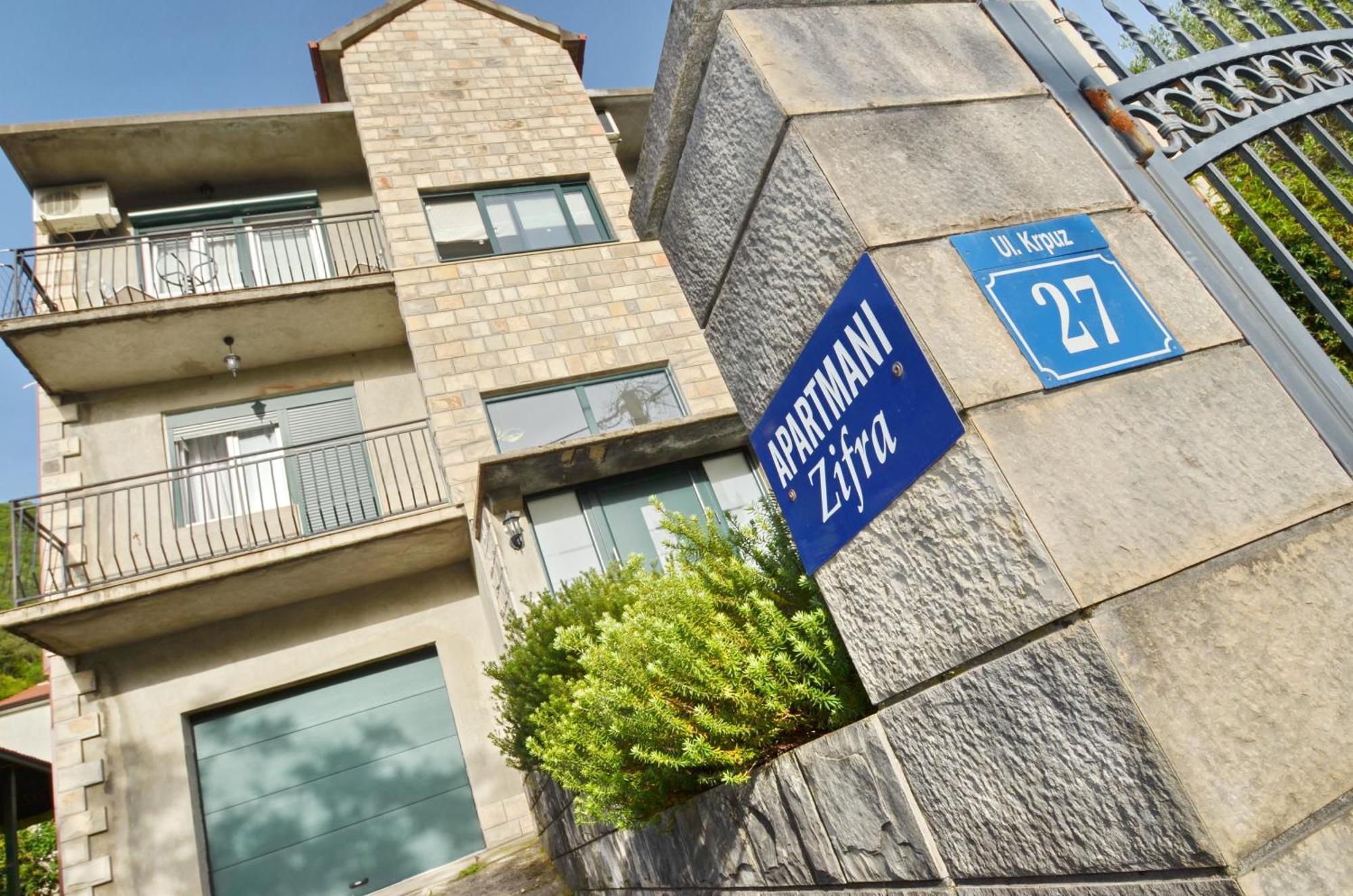 Apartments Dinko Zifra Tivat Eksteriør billede
