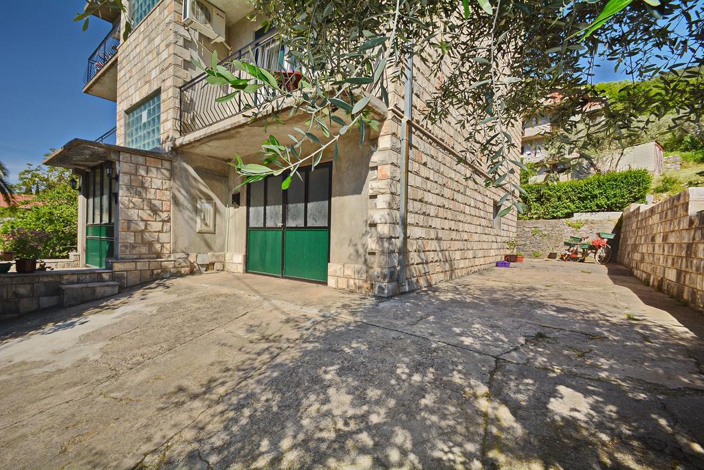 Apartments Dinko Zifra Tivat Eksteriør billede